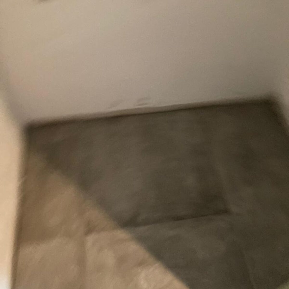 Plaatsen van tegels 60×60 Bruges Griffioen te Sint Laureins